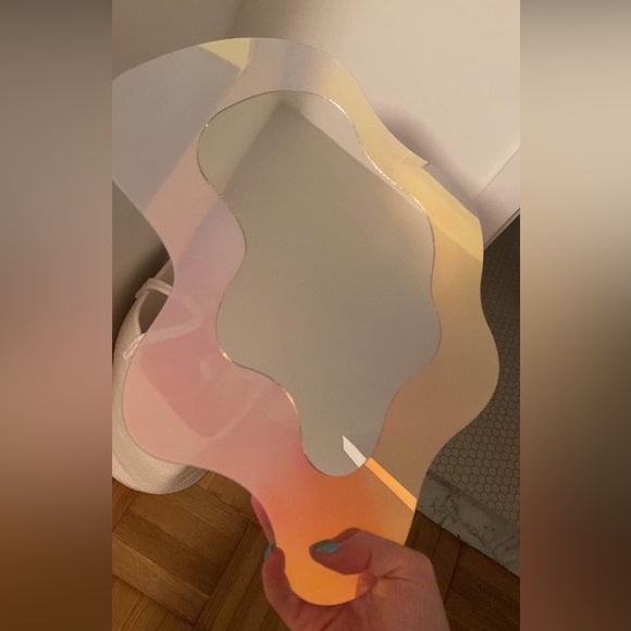 Funky acrylic decorative modern wall mirror - Picture 3 of 6